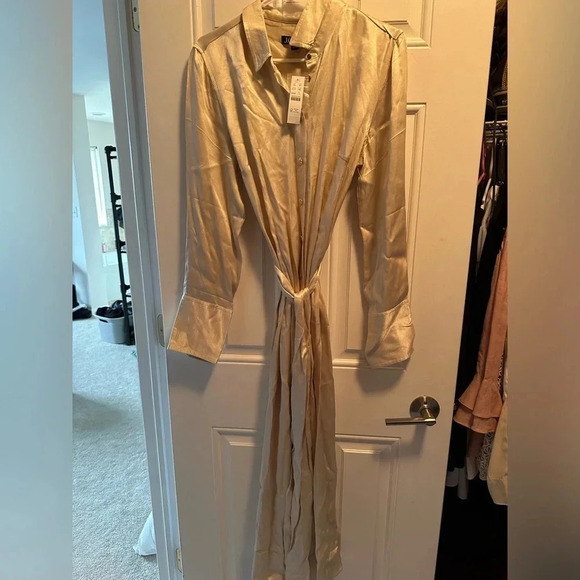 J. Crew Drapey shirtdress in luster crepe gold size 12 BU107 NWT - Picture 2 of 4